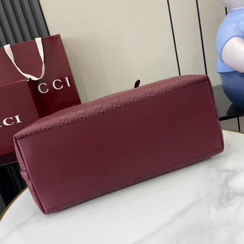 2026秋冬系列， 全新GG Emblem系列煥新詮釋品牌的雋永優雅風範和精湛工