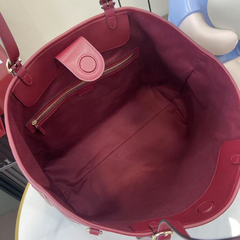 2026秋冬系列， 全新GG Emblem系列煥新詮釋品牌的雋永優雅風範和精湛工