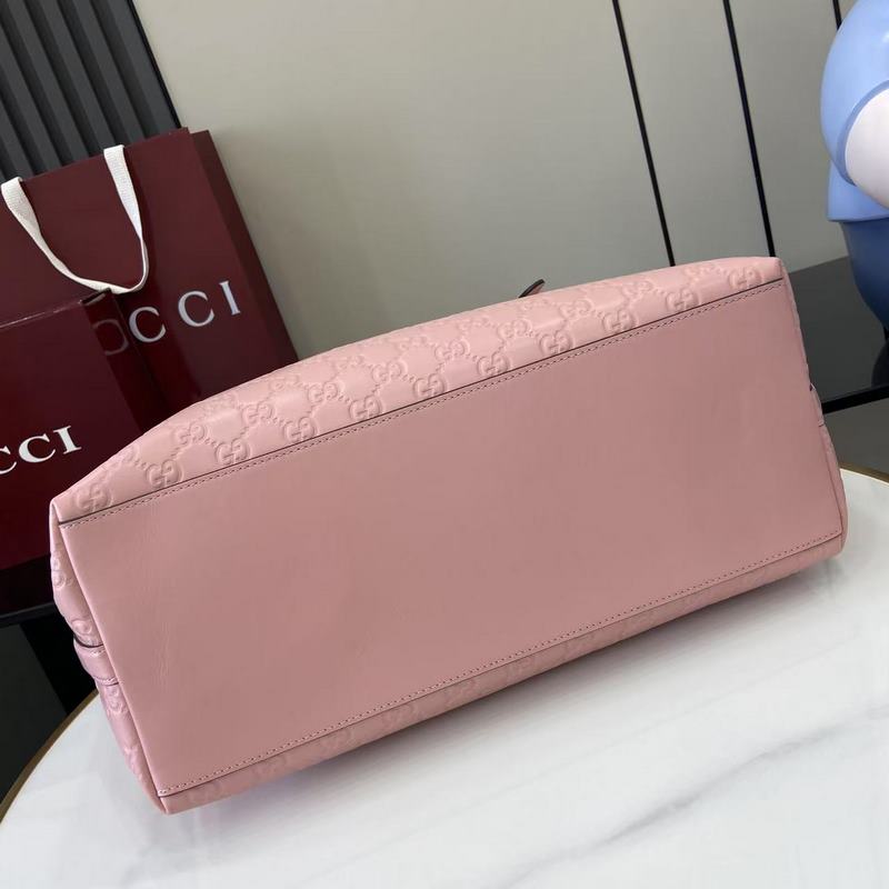 2026秋冬系列， 全新GG Emblem系列煥新詮釋品牌的雋永優雅風範和精湛工