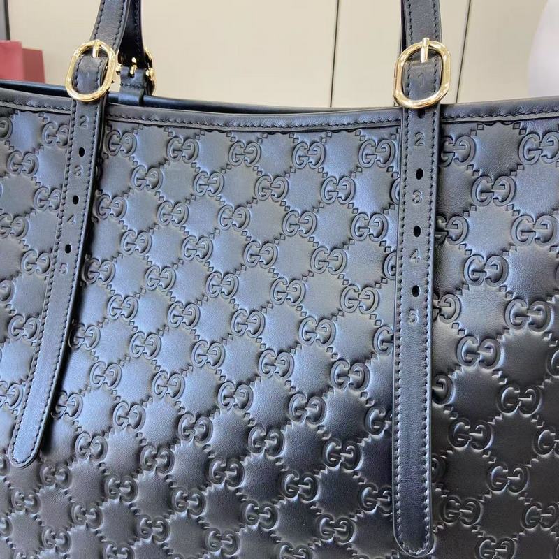 2026秋冬系列， 全新GG Emblem系列煥新詮釋品牌的雋永優雅風範和精湛工