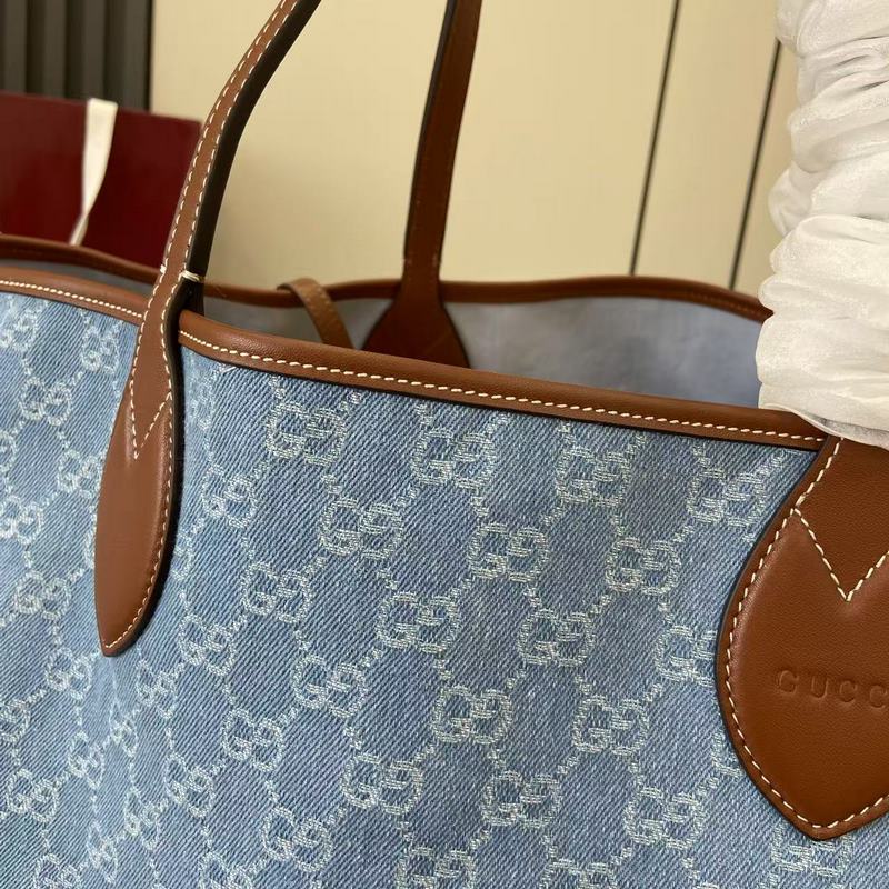 Gucci Totissima系列糅合 tote 一詞與意大利語中表示最高級的詞