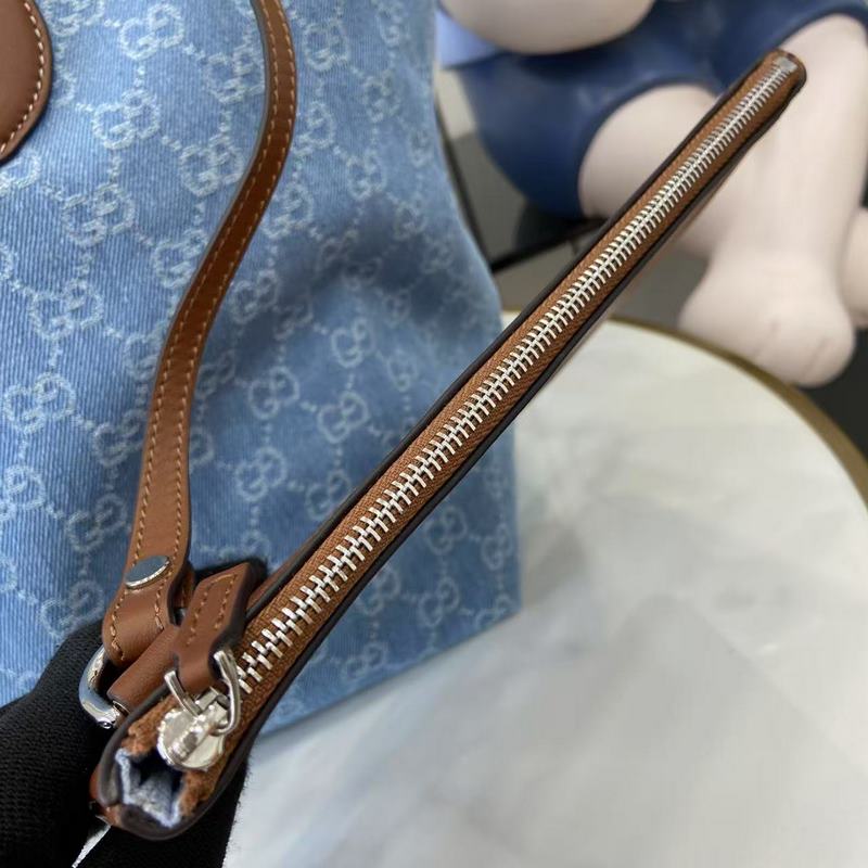 Gucci Totissima系列糅合 tote 一詞與意大利語中表示最高級的詞