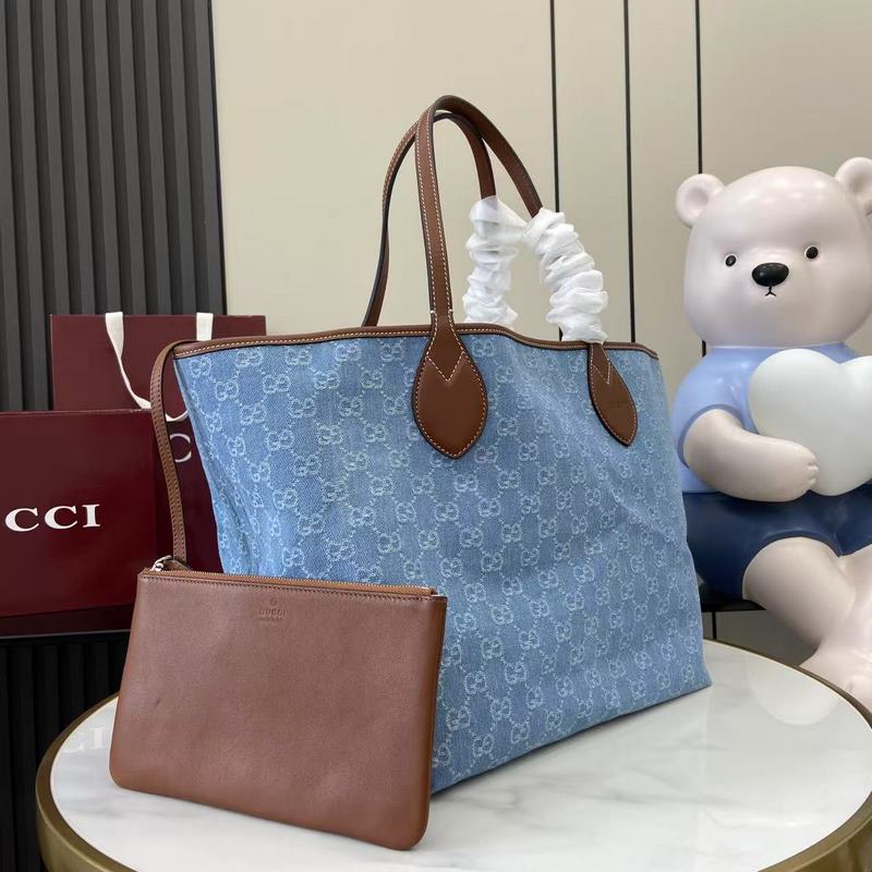 Gucci Totissima系列糅合 tote 一詞與意大利語中表示最高級的詞