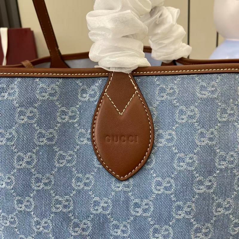 Gucci Totissima系列糅合 tote 一詞與意大利語中表示最高級的詞