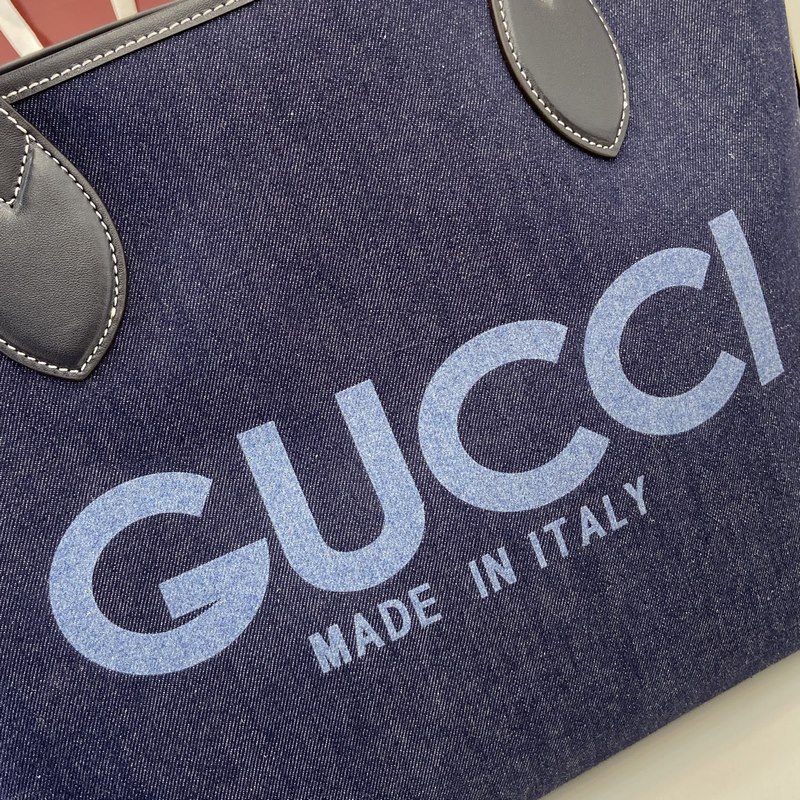 配全套原廠禮品袋包裝 Gucci Totissima系列糅合 tote 一詞與意