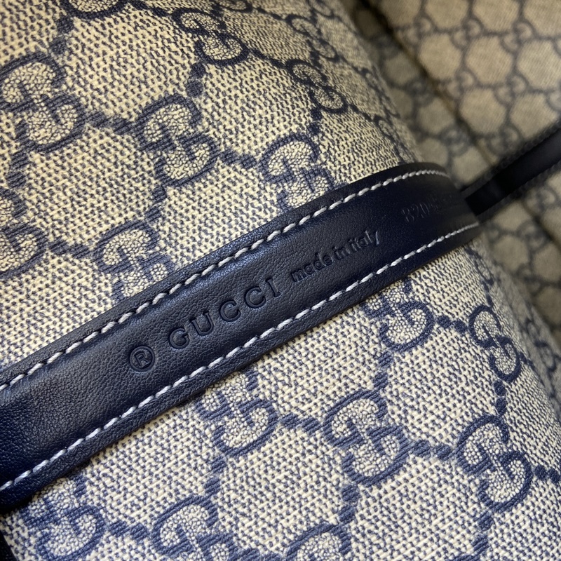 配全套原廠禮品袋包裝 Gucci Totissima系列糅合 tote 一詞與意