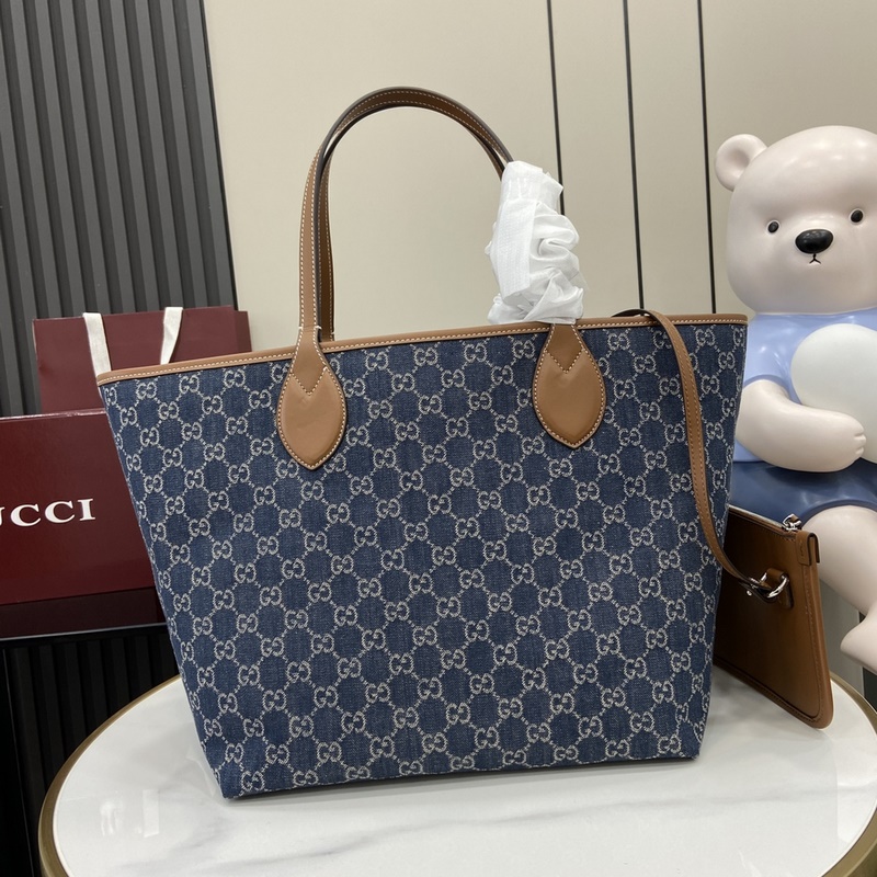 Gucci Totissima系列糅合 tote 一詞與意大利語中表示最高級的詞