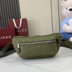 [新品]這款單肩包以GG帆布匠心打造，緻敬品牌創始人Guccio Gucci立等