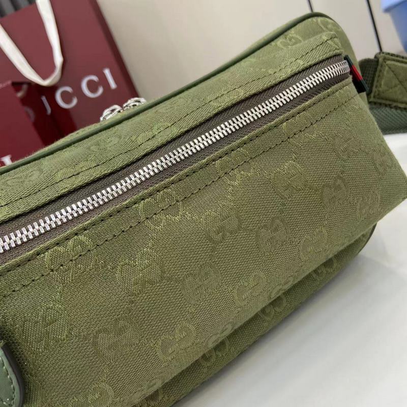 [新品]這款單肩包以GG帆布匠心打造，緻敬品牌創始人Guccio Gucci立等