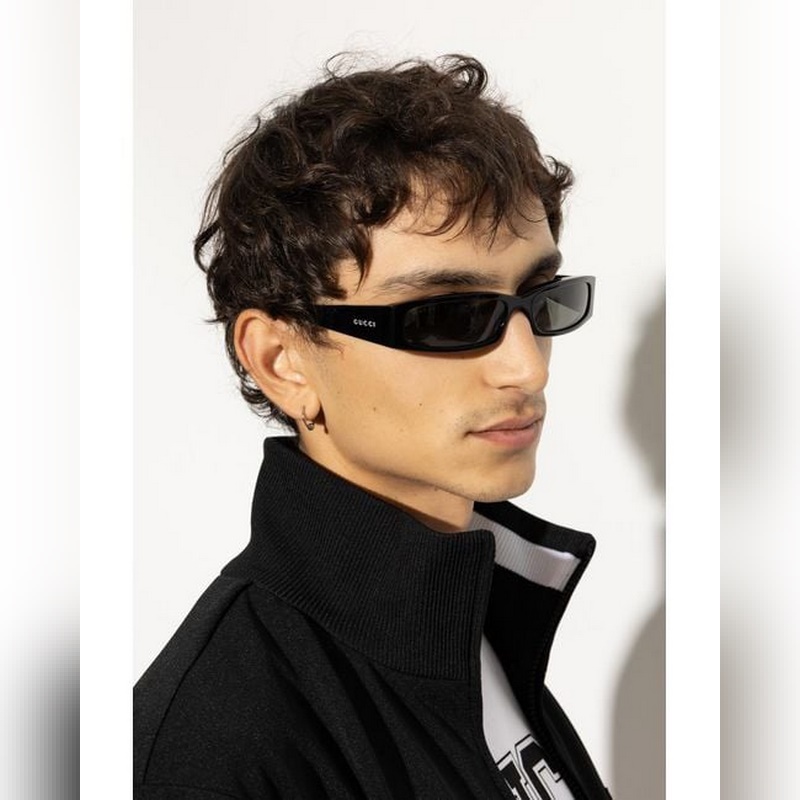 GUCCI新品 GG1778SA size：57口17-145 這款矩形鏡框太陽