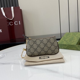 Ophidia系列鑰匙包。Ophidia系列不斷推陳出新，這款以GG Supre