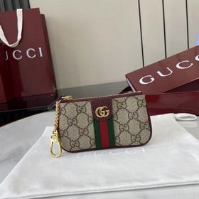 [新品]Ophidia系列亮眼呈獻(xiàn)新穎廓形與實(shí)用功能性設(shè)計(jì)，以標(biāo)志性米色和安可拉