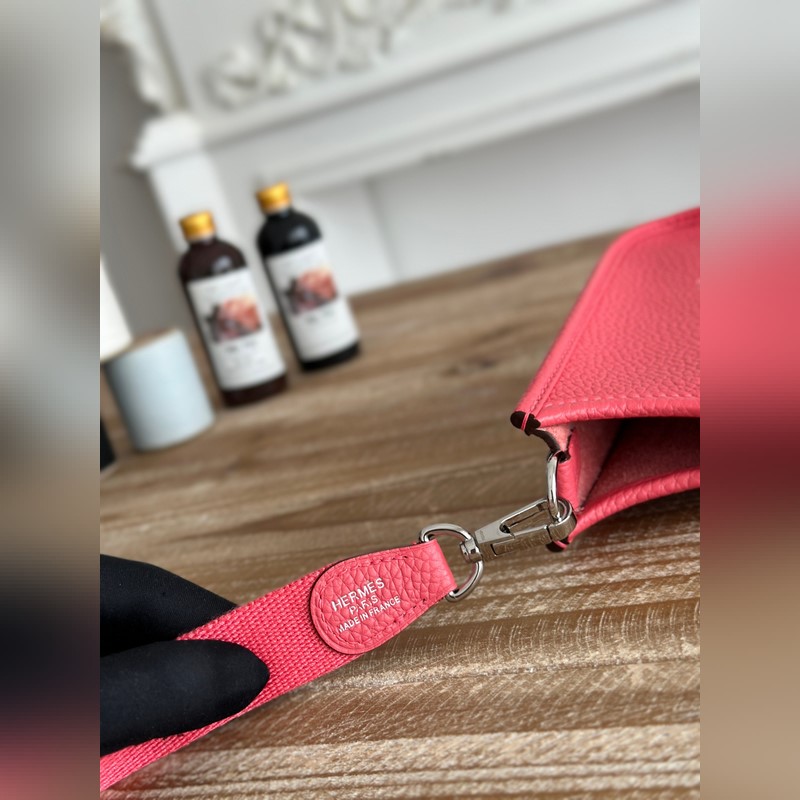 Mini EveyIne 伊芙琳 半手工+蠟線 自配肩帶+tc牛皮 顔色：唇膏