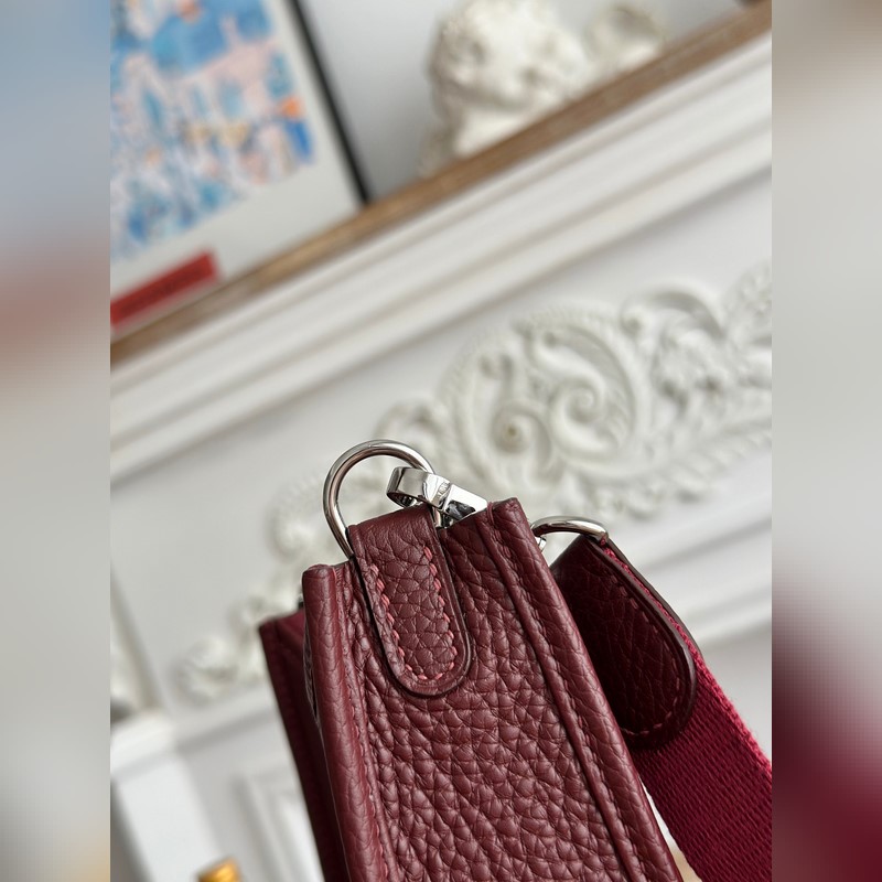 Mini EveyIne 伊芙琳 半手工+蠟線 自配肩帶+tc牛皮 顔色：酒紅