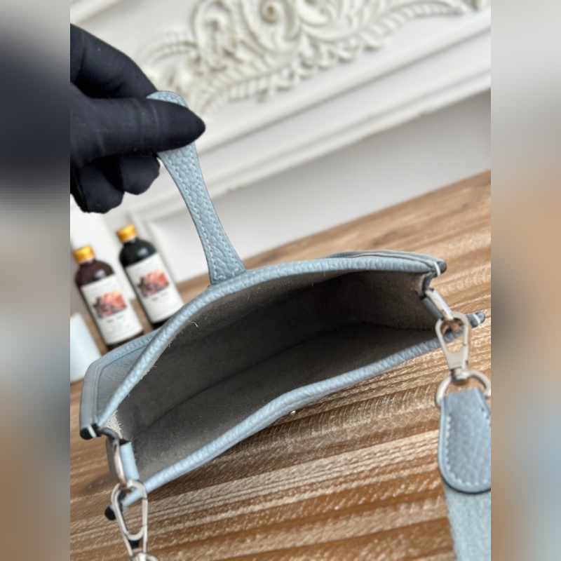 Mini EveyIne 伊芙琳 半手工+蠟線 自配肩帶+tc牛皮 顔色：亞麻