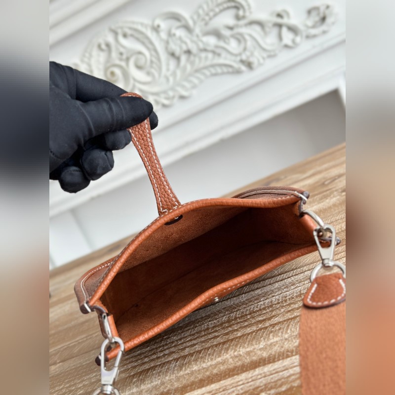 Mini EveyIne 伊芙琳 半手工+蠟線 自配肩帶+tc牛皮 顔色：金棕