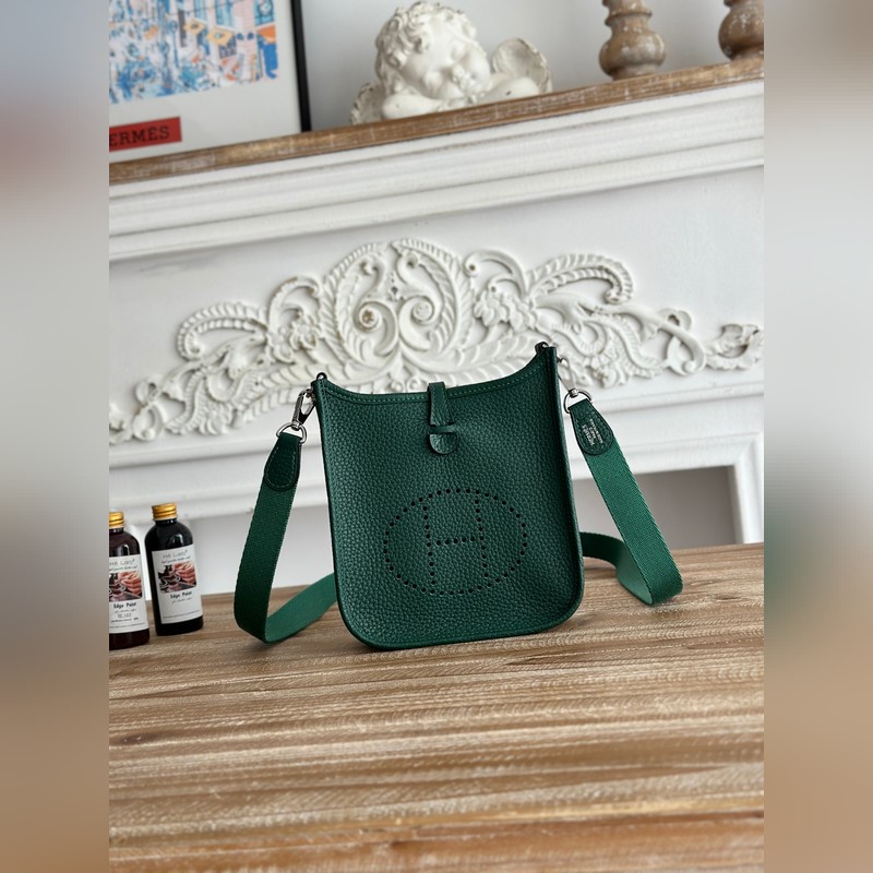 Mini EveyIne 伊芙琳 半手工+蠟線 自配肩帶+tc牛皮 顔色：孔雀