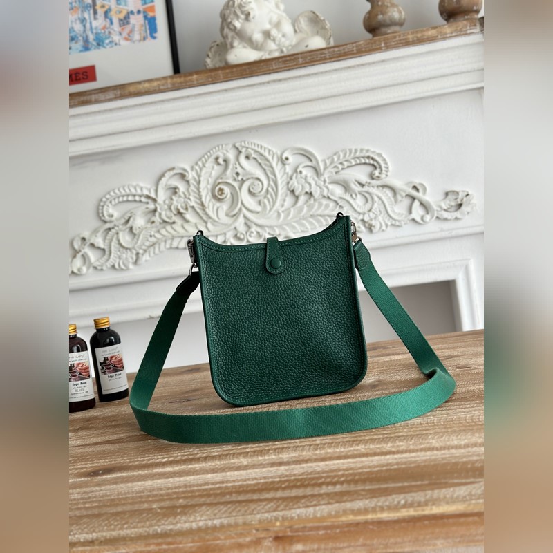 Mini EveyIne 伊芙琳 半手工+蠟線 自配肩帶+tc牛皮 顔色：孔雀