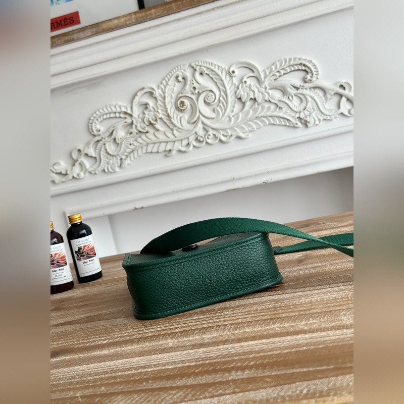 Mini EveyIne 伊芙琳 半手工+蠟線 自配肩帶+tc牛皮 顔色：孔雀