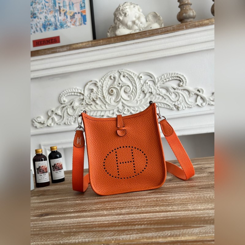 Mini EveyIne 伊芙琳 半手工+蠟線 自配肩帶+tc牛皮 顔色：橙色