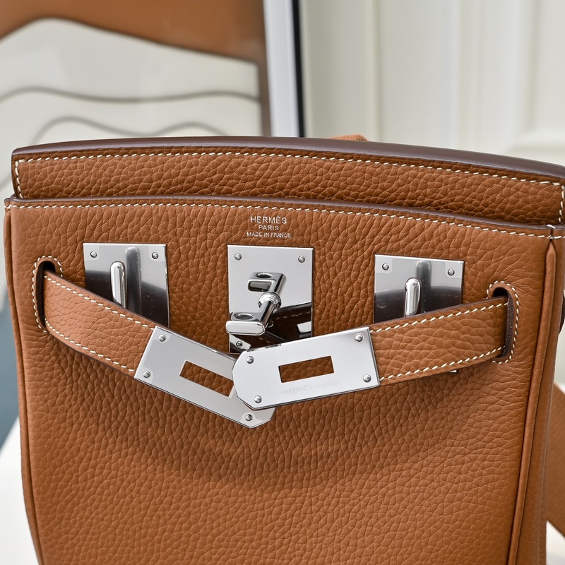 愛馬仕最帥胸包來啦 Hermes HAC A DOS 終于出了一款除了 BKc比