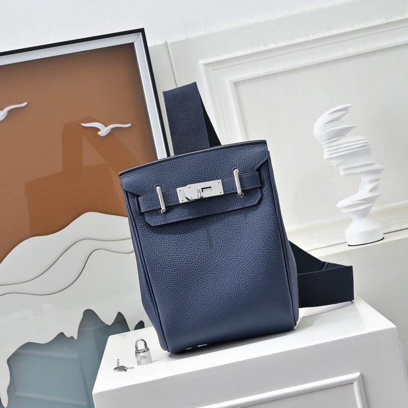 愛馬仕最帥胸包來啦 Hermes HAC A DOS 終于出了一款除了 BKc比