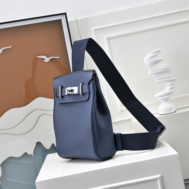 愛馬仕最帥胸包來啦 Hermes HAC A DOS 終于出了一款除了 BKc比