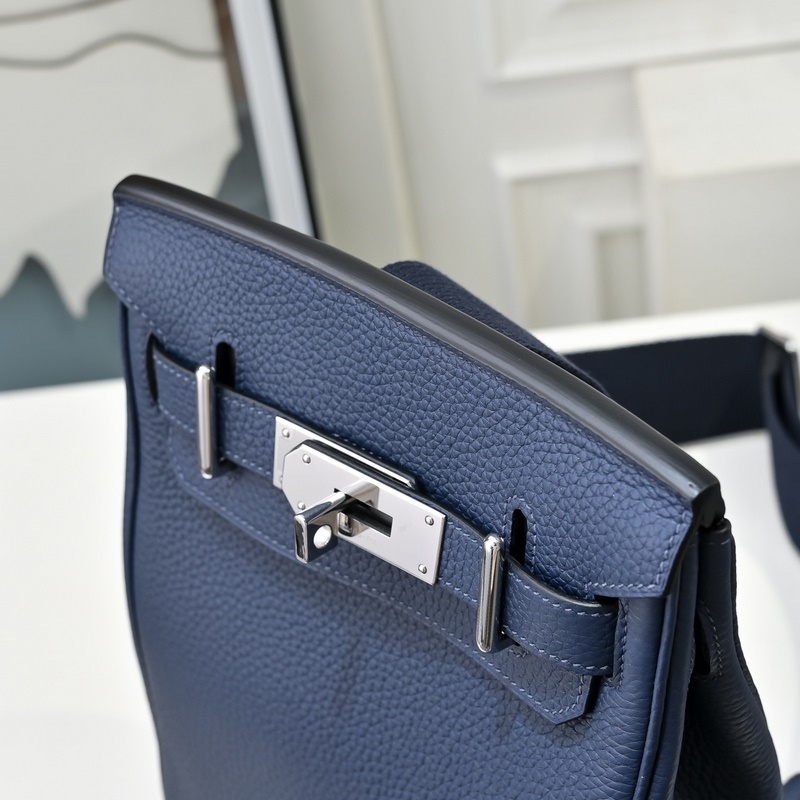 愛馬仕最帥胸包來啦 Hermes HAC A DOS 終于出了一款除了 BKc比