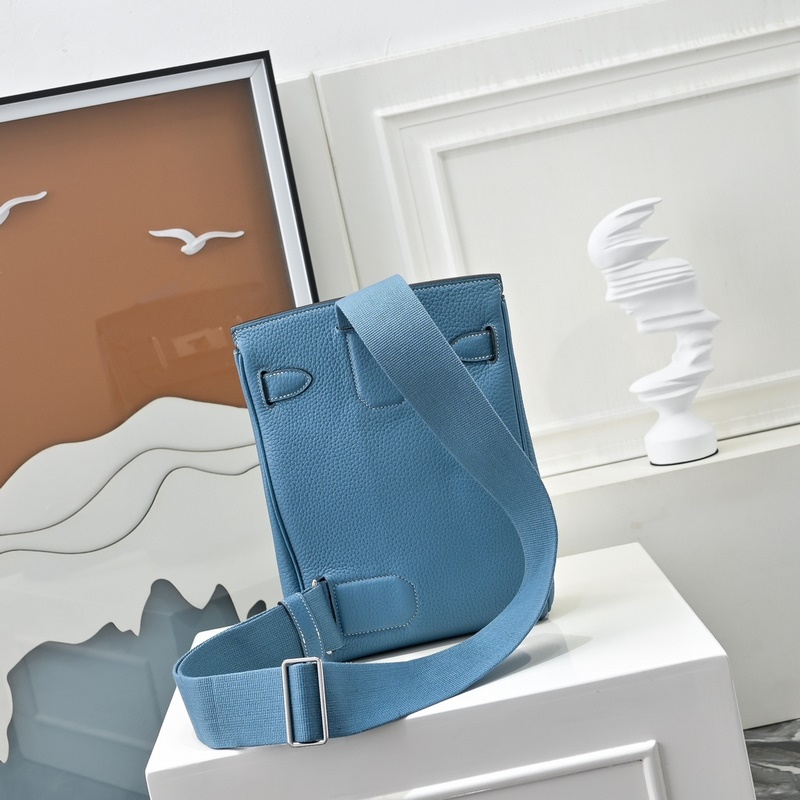 愛馬仕最帥胸包來啦 Hermes HAC A DOS 終于出了一款除了 BKc