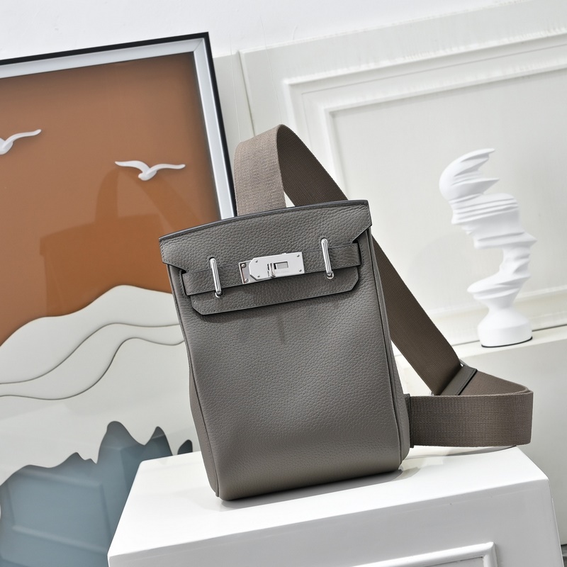 愛馬仕最帥胸包來啦 Hermes HAC A DOS 終于出了一款除了 BKc