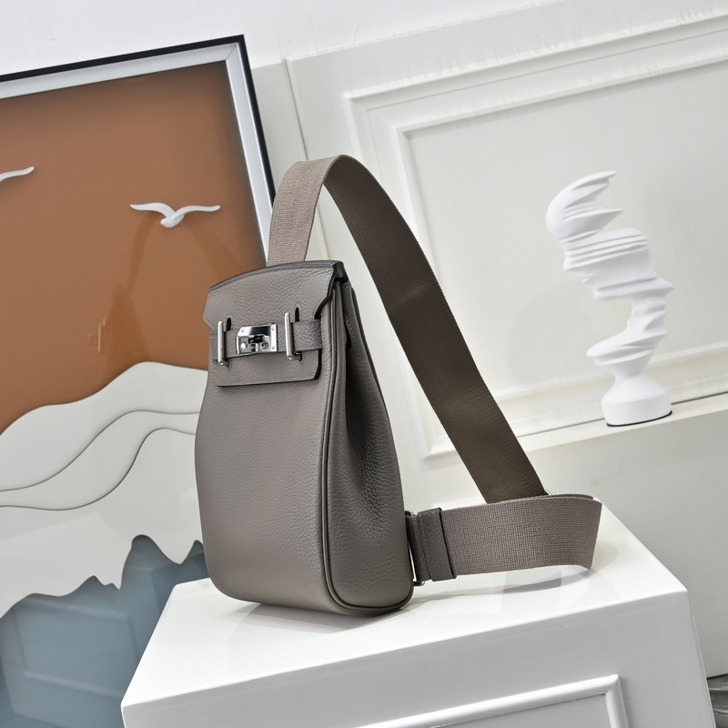 愛馬仕最帥胸包來啦 Hermes HAC A DOS 終于出了一款除了 BKc