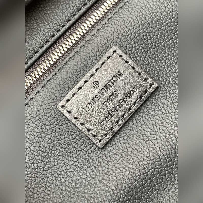 M15246橙色 頂級原單 變碼芯片163C 本款Dopp Kit梳洗包以細緻粒