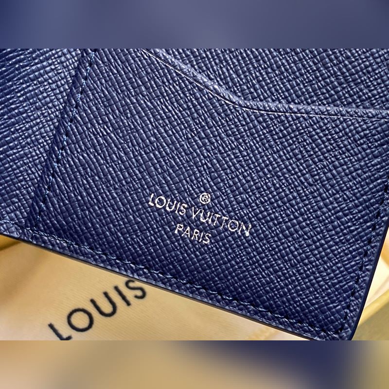 M25885深藍 卡包錢包 當季新款 口袋錢夾 本款口袋錢夾出自 2026 Ta