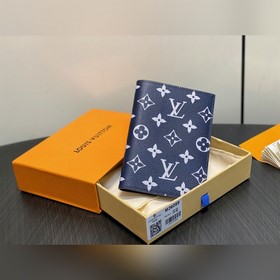 M26059深藍(lán) 護(hù)照夾護(hù)照套 本款護(hù)照套為 Monogram Macassar