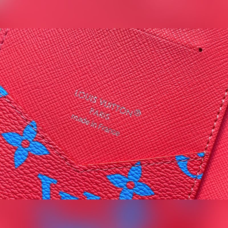 M14770紅色 護照夾護照套 本款護照套為 Monogram Macassar