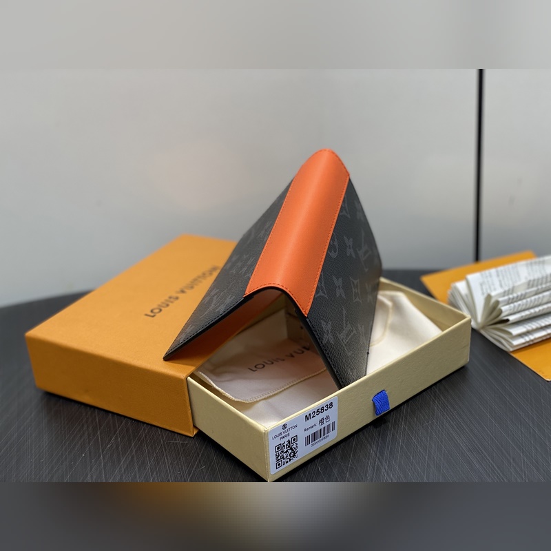 M25838黑花/橙色 護照夾護照套 當季新款 護照套 本款護照套為 Monog