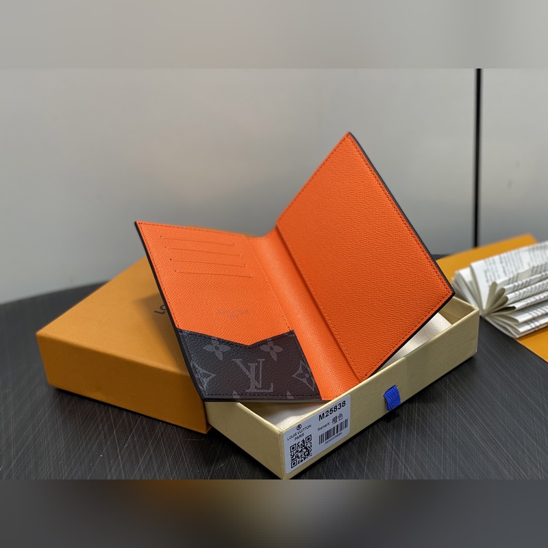 M25838黑花/橙色 護照夾護照套 當季新款 護照套 本款護照套為 Monog