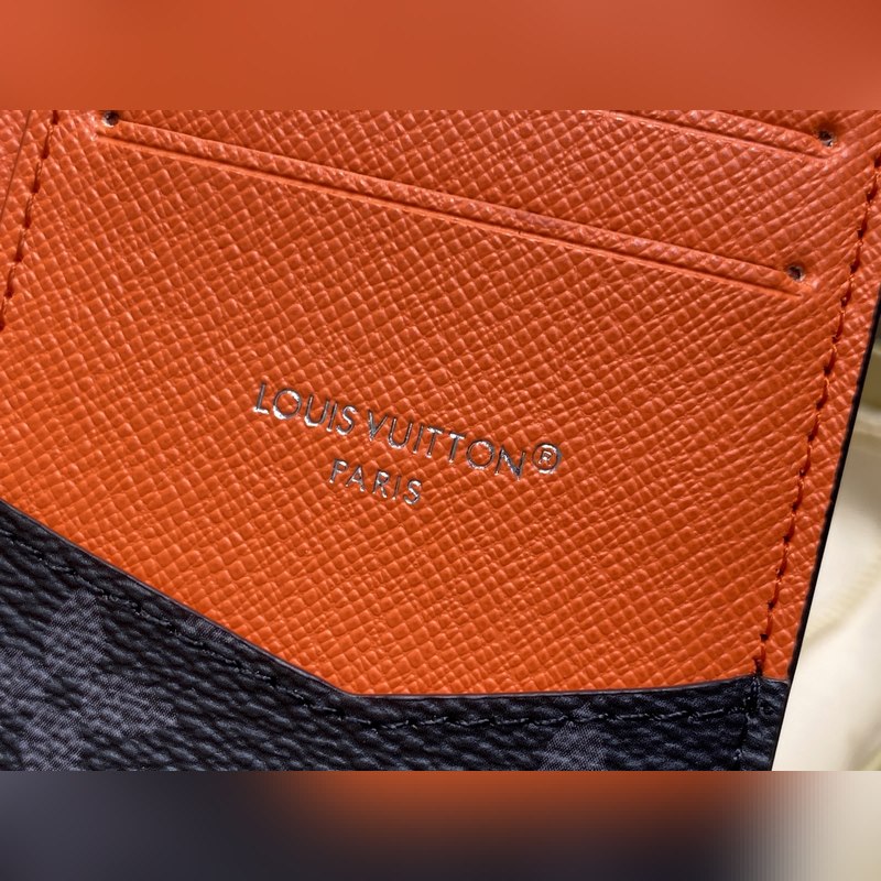 M25841黑花/橙色 卡包錢包 當季新款 口袋錢夾 本款口袋錢夾取材 Mono