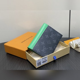 M25838黑花/綠色 護(hù)照夾護(hù)照套 當(dāng)季新款 護(hù)照套 本款護(hù)照套為 Monog