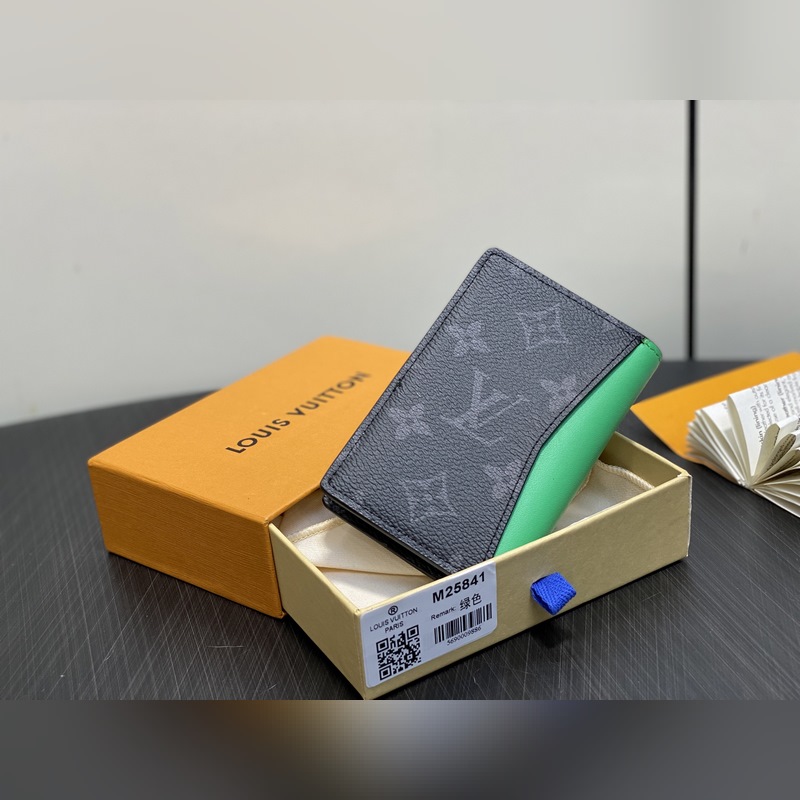 M25841黑花/綠色 卡包錢包 當季新款 口袋錢夾 本款口袋錢夾取材 Mono