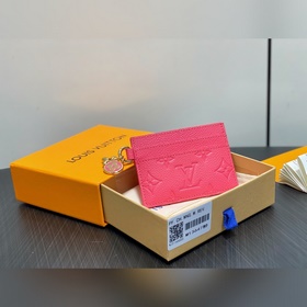 M13647粉色 全皮卡包錢包 LV Charms 名片夾 M13647粉色 M