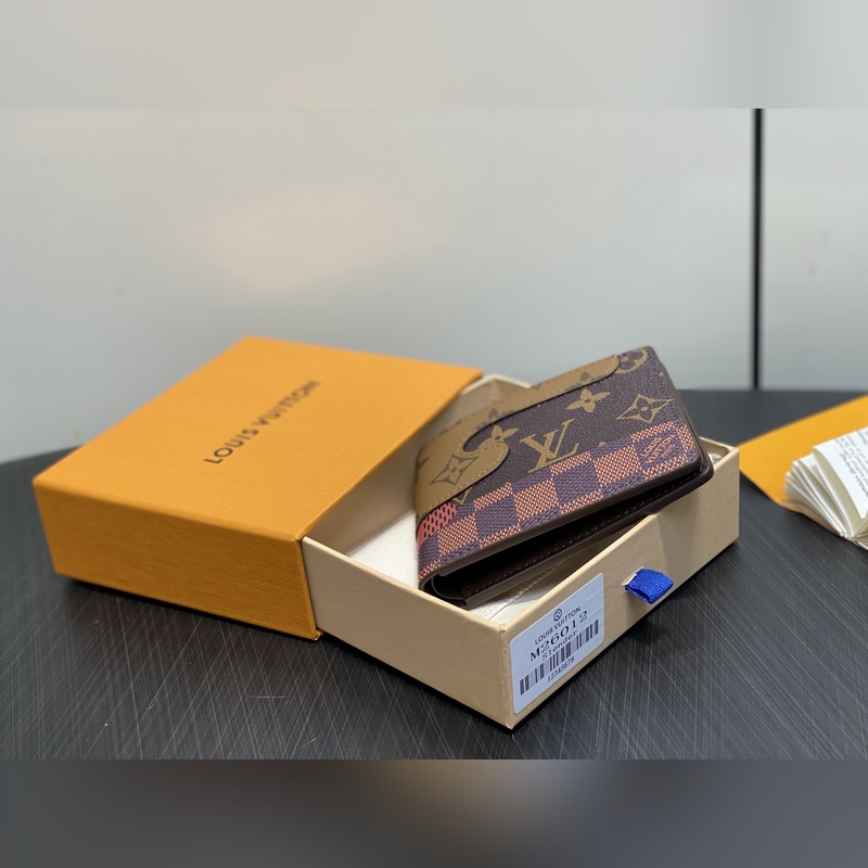 M26012黃花 短款西裝夾錢包 當季新款 SLENDER 錢夾 本款 Slen