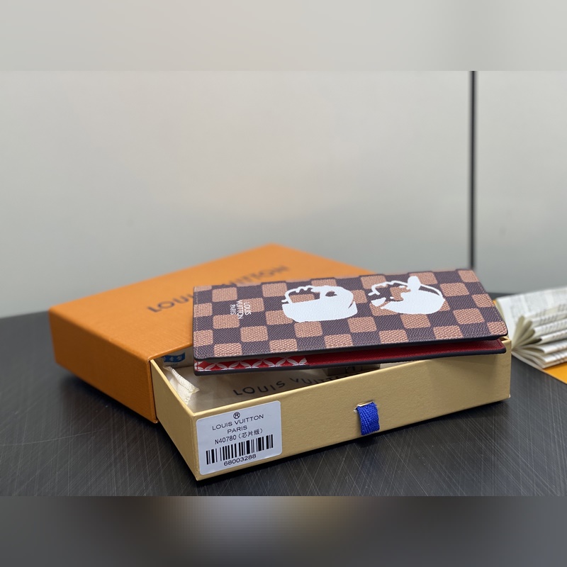 N40780啡格 Lv nigo聯名 頭像絲印長款西裝夾錢包 當季新款 BRAZ