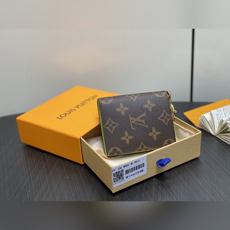 M14628綠色 兩折錢包 本款LV Charms 口袋錢夾 M14718粉 M