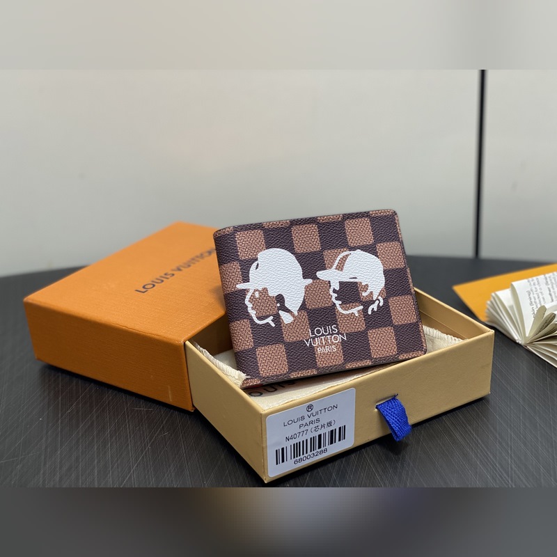 N40777啡格 Lv nigo 聯(lián)名款 頭像絲印短款西裝夾錢包 當季新款 MU
