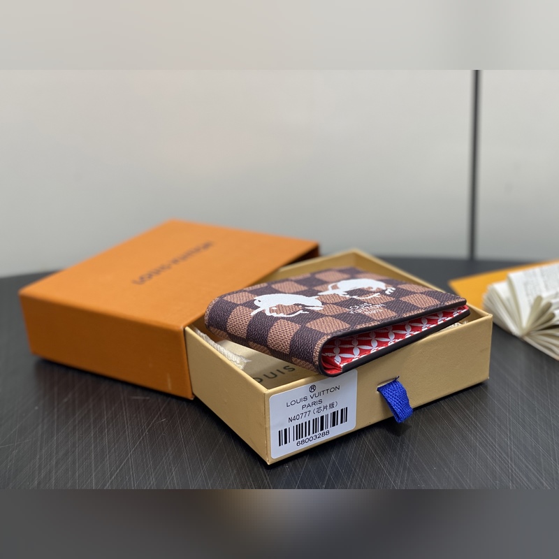 N40777啡格 Lv nigo 聯(lián)名款 頭像絲印短款西裝夾錢包 當季新款 MU