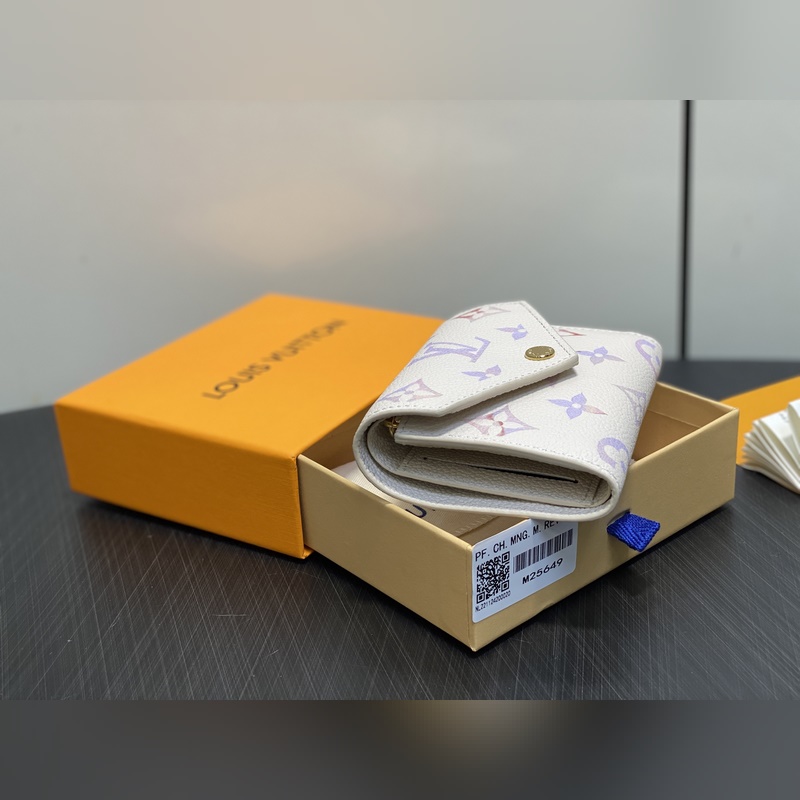 M25649米白 七夕限定幻彩全皮三折錢包 當季新款 VICTORINE 錢夾