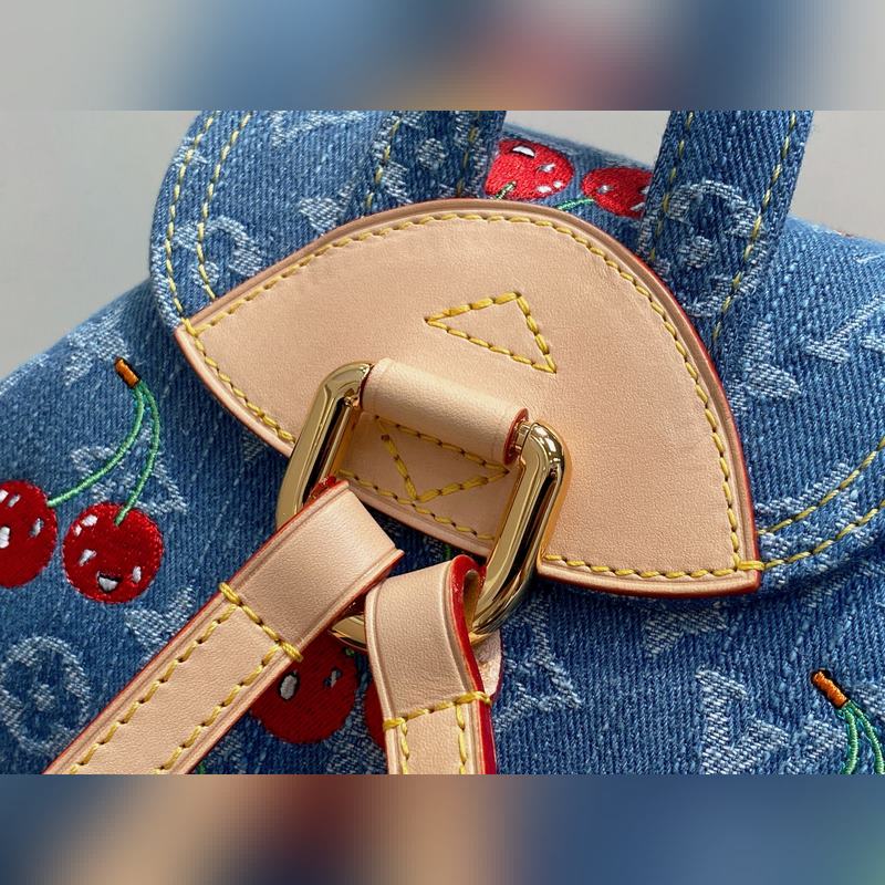 [臺灣版]M13679藍色丹甯牛仔 刺繡櫻桃雙肩包 Venice 雙肩包 出自路