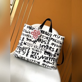 M40797 頂級(jí)原單 動(dòng)態(tài)163 本款 Shopper Tote 中號(hào)手袋為