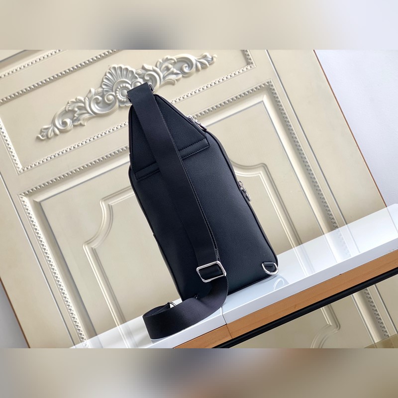 [海原外單 獨實家拍 30863黑十字紋]本款 Avenue 單肩包取材 Dam